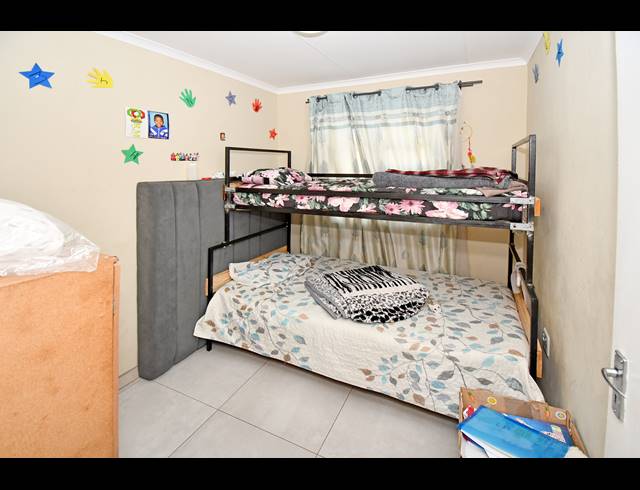 3 BEDROOM HOUSE FOR SALE IN COSMO CITY